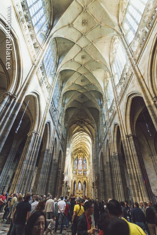 Interior-Catedral-de-Praga_01