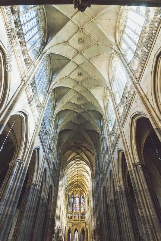 Interior-Catedral-de-Praga_02